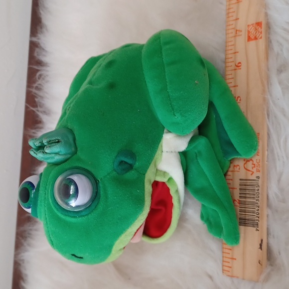 Vintage frog king hand puppet crazy eyes pretend play - Picture 9 of 11
